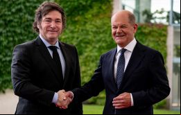 Scholz pidió a Milei considerar la compatibilidad social de las reformas aplicadas en Argentina