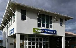 El banco SCB sobre Ross Road, única institución con presencia en las Falklands  