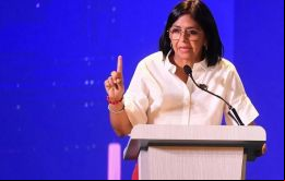 Delcy Rodríguez fue trasladada a una clínica privada la tarde del martes