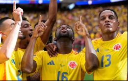 Un preciso cabezazo de Jefferson Lerma (16) a los 39 minutos le dio a Colombia el gol decisivo