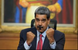 Maduro también bromeó diciendo que a los manifestantes encarcelados se les debería poner a trabajar para construir más carreteras