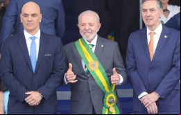 Miles de seguidores bolsonaristas elogiaron al dueño de X, Elon Musk, por defender la libertad de expresión frente a De Moraes