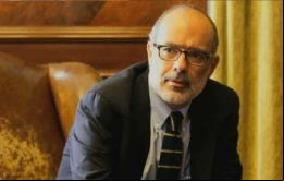 Valdés habría tomado partido por el exministro de Economía argentino Sergio Massa, de donde provendría su animosidad contra la gestión de Milei