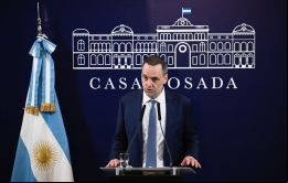 Adorni realiza ruedas de prensa diarias, entre otras tareas, y sus funciones no se superponen con las del Secretario de Prensa Eduardo Serenellini