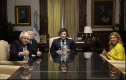 El tema principal de su encuentro habría sido una reunión entre Milei y Mick Jagger. No se habló del caso Malvinas/Falklands