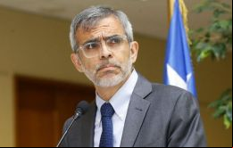 Cordero fue de alguna manera degradado de Ministro de Justicia a Subsecretario del Interior<br />
