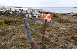 En noviembre 2020 con la explosión controlada de municiones descubiertas en  campos minados, las Falklands fueron declaradas libres de minas, primera vez en 38 años