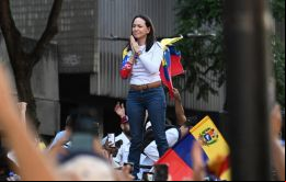 Funcionarios gubernamentales habrían disparado contra las motos de la caravana, denuncia la plataforma política de Machado