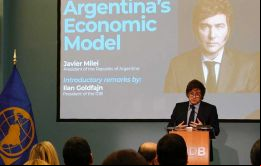 Siempre hay algún imbécil mal intencionado porque quien hace esto sabe que está interrumpiendo la charla, dijo Milei sobre un teléfono que sonó durante su discurso