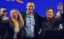 El portavoz Adorni  junto a los hermanos Milei obtuvo más del 30% de los votos