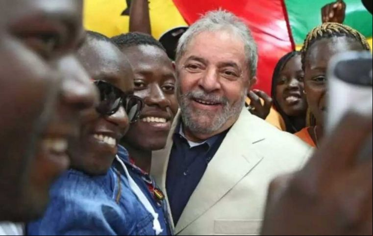 No solo podemos producir los alimentos y las necesidades de la gente, sino también concientizar al resto del mundo, afirmó Lula