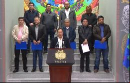 En una conferencia de prensa en la Casa Grande del Pueblo, Arce y cinco  del gabinete presentaron las medidas