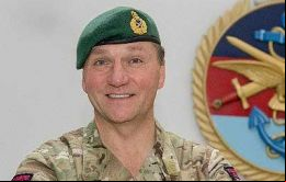 El Tte General Charles Strickland 