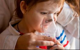 A nivel mundial, los casos también están aumentando, con una notable disminución en las tasas de vacunación infantil que contribuye a la tendencia