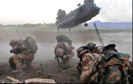 Soldados británicos, durante una operación en Afganistán