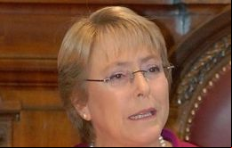 Bachelet deja el poder con 84% de popularidad