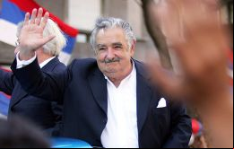 José Mujica realiza  su primer viaje como Presidente