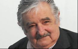 Mujica: la realidad lleva a mantener las FF.AA.