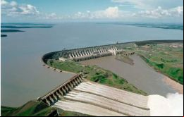Paraguay y Brasil comparten una de las represas más grandes del mundo