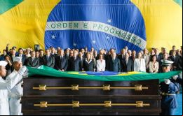 La presidenta Dilma Rousseff, la viuda de Goular y tres ex jefes de estado encabezaron el homenaje 
