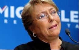 ”Seré yo quien defina quienes conformen mi futuro gabinete” recalcó la presidenta electa .