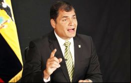 Según Correa dijo que el esquema que pretende no es el “bobo aperturismo”, que ha sido “un desastre” en América Latina.