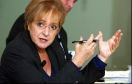 La Casa Real debe reflexionar seriamente sobre la cuestión de sus obras de mantenimiento atrasadas dijo Hodge jefa de PAC 