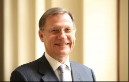 John Duncan es un experimentado funcionario con años en asuntos del Atlántico sur 