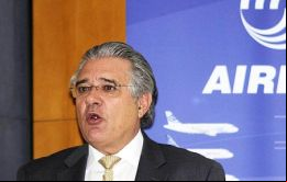 Rafael Alonso es ingeniero aeronáutico y también trabajó para Boeing