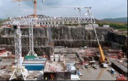 Las obras estuvieron detenidas varias semanas por el conflicto 