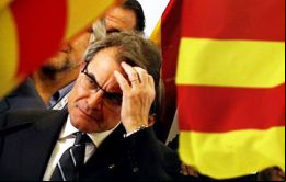 Duro contratiempo para el presidente catalán Artur Mas y los planes para la consulta popular el 9 de noviembre 