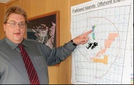 La extracción de petróleo puede llegar a 70.000 barriles por día, según Stephen Luxton, Director de Recursos Naturales 