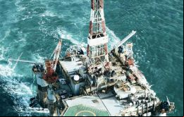 La exploración en las Falklands es cara: 50 millones para perforar un pozo al norte, y más de 100 millones al sur y este 