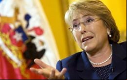 Bachelet también propuso un sistema de cupos para participación femenina 