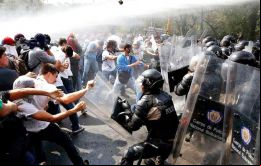 Guardia Bolivariana se desalojó el 'campamento de resistencia' de los antichavistas en la Plaza Bolívar de Chacao