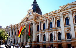 El Palacio Quemado sacó la declaración en respuesta a la sugerencia de ex mandatarios chilenos 