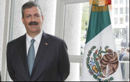 El director de Proméxico González encabeza una misión de 60 empresarios mexicanos a la isla