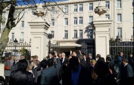 Fue una tarde con sorpresas por una amenaza de bomba que obligó a evacuar donde sesionó el parlamento