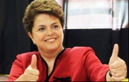 “Es hora de seguir adelante, es hora de hacer más cambios, mis queridos compañeros”, dijo Rousseff tras ser proclamada.