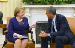 Obama bromeó al señalarle que la presidenta chilena “es mi segunda Michelle favorita”, después de su esposa
