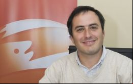  Felipe Manterola de SalmonChile dijo el alza del dólar tiene un efecto neto positivo para nuestro sector, ya que un 70% de los costos son en esta moneda.
