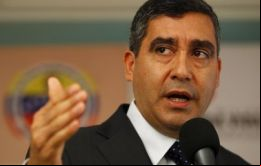 De cada 100 homicidios, 76 son enfrentamientos entre bandas o entre bandas y cuerpos de seguridad, dijo el ministro de Interior Miguel Rodríguez