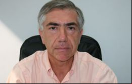 Según Azar el contrato fue la culminación de un largo proceso de licitación privada, en la que participaron 9 entidades financieras en Chile 