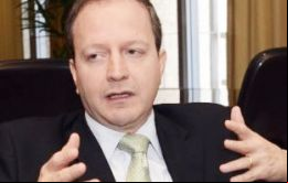 “El Banco Central va a estar revisando a la baja el crecimiento. Alrededor del 4%, es el nuevo número que tenemos”, dijo Carlos Fernández Valdovinos