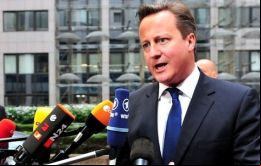 “No es aceptable comportarse así”, coincidió Cameron. “No vamos a sacar de repente nuestra chequera y pagar la factura”, dijo.
