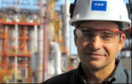“El proyecto permitirá maximizar el potencial de explotación”, según Galuccio. Conforman el área 56 pozos “offshore” vinculados a cinco plataformas marinas 
