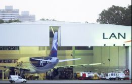 El sistema de aeropuertos argentinos pretendía el desalojo de hangares ocupados por la aerolínea chilena en la principal terminal de la ciudad de Buenos Aires 