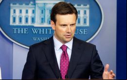Toda la Casa Blanca se solidariza con las familias de todos los que resultaron muertos o heridos en este ataque, dijo el portavoz del presidente Obama