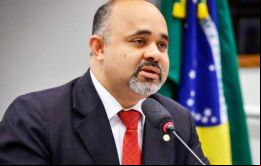 El ministro Hilton, dijo que el grupo interministerial incluirá a representantes  de Hacienda, Justicia, Previsión Social y Casa Civil (Presidencia)