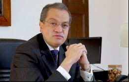 Colombia “no cesa de reformarse desde 1991″, lo que ha permitido asentar ”la seguridad jurídica y el estado de derecho democrático”, dijo embajador Carrillo 